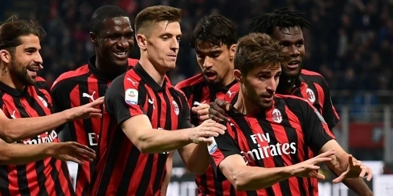 clb-ac-milan-dai-dien